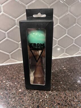 Kendama Krom Spil Altid  Prime  Wooden Toy Collectible Grey Rare Skill Game